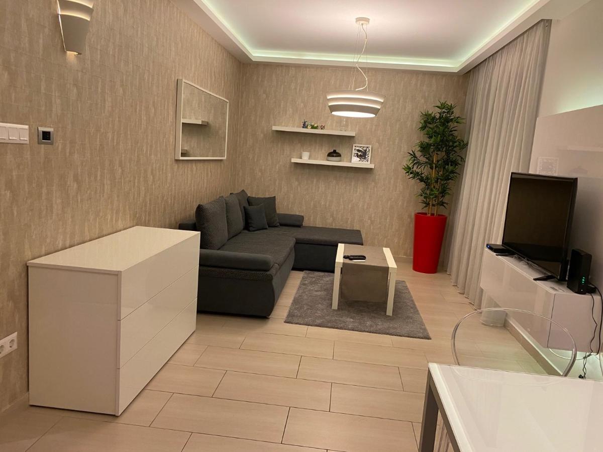 דברצן Parizsi Udvar I. Apartment מראה חיצוני תמונה